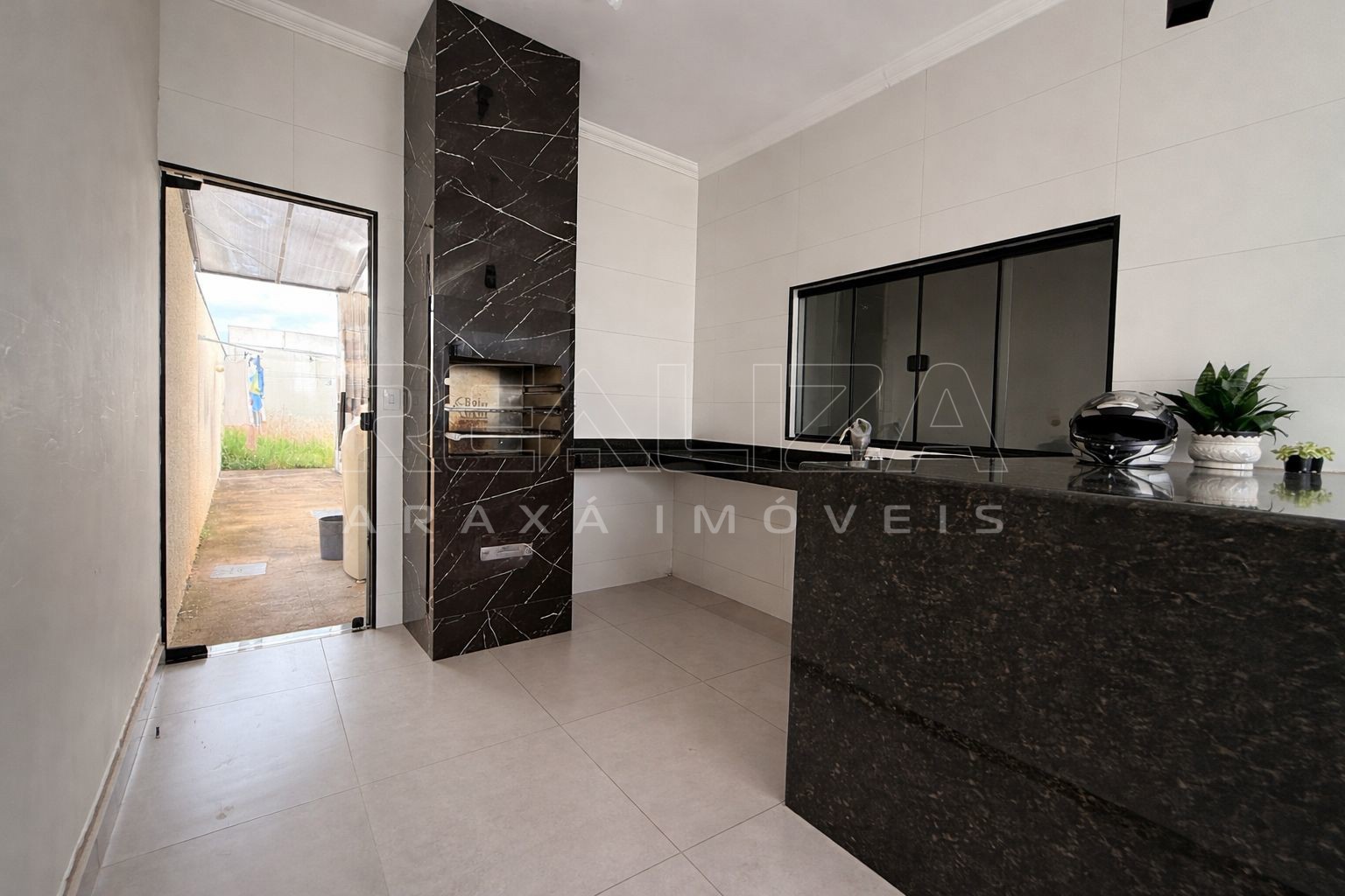 Foto do imóvel 2